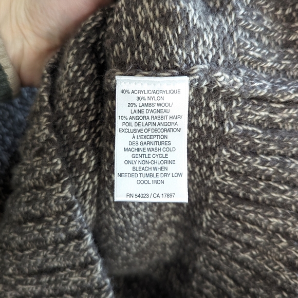 Early 2000s Old Navy Flecked Knit Boat/Off the Shoulder Neck Sweater - Picture 9 of 9